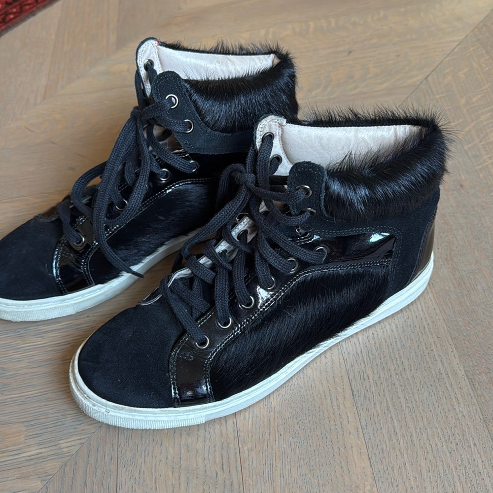 Black fur high top winter sneaker